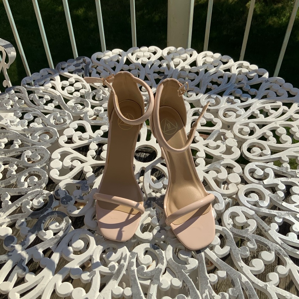 Strappy heel sandal